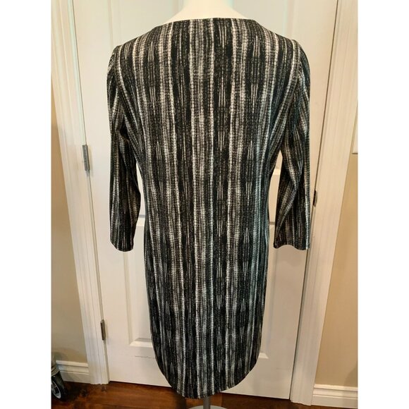 BCBG Max Azria Black & White Striped 3/4 Sleeve Shift Dress, Size Medium - Picture 6 of 8